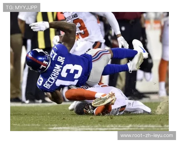 巴黎球星遭凶狠铲球伤退,痛苦落泪,巴黎球迷 巴黎球星遭凶狠铲球伤退,痛苦落泪,巴黎球迷